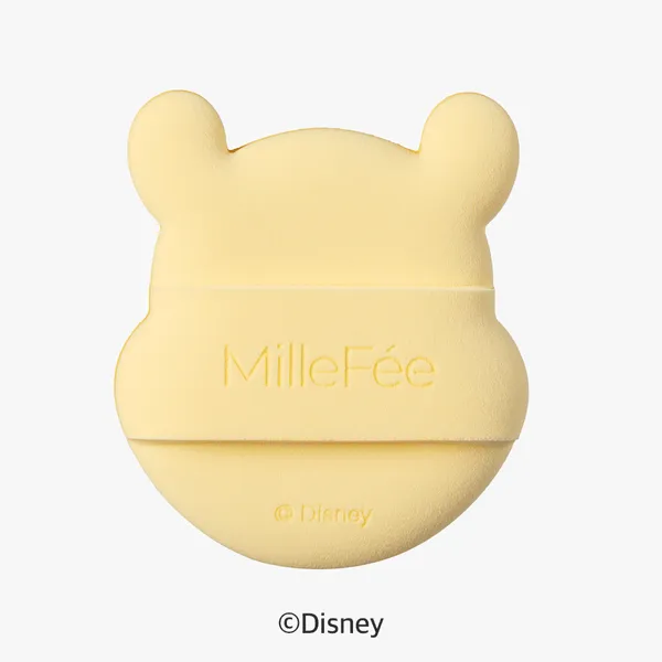 くまのプーさんの形をした、黄色のパフ