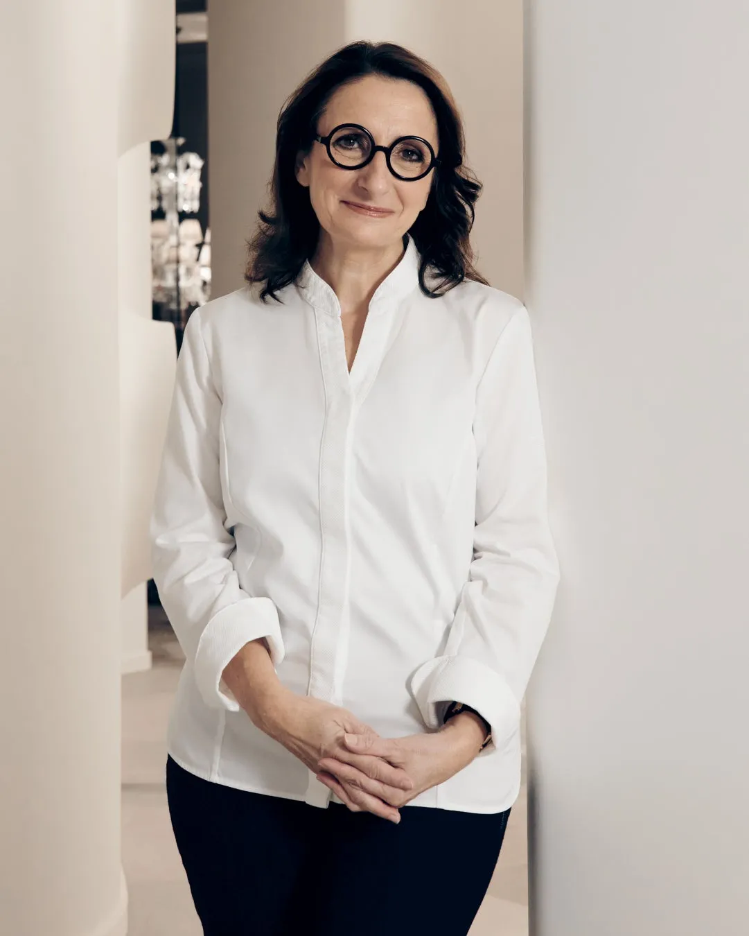 眼鏡をかけた女性