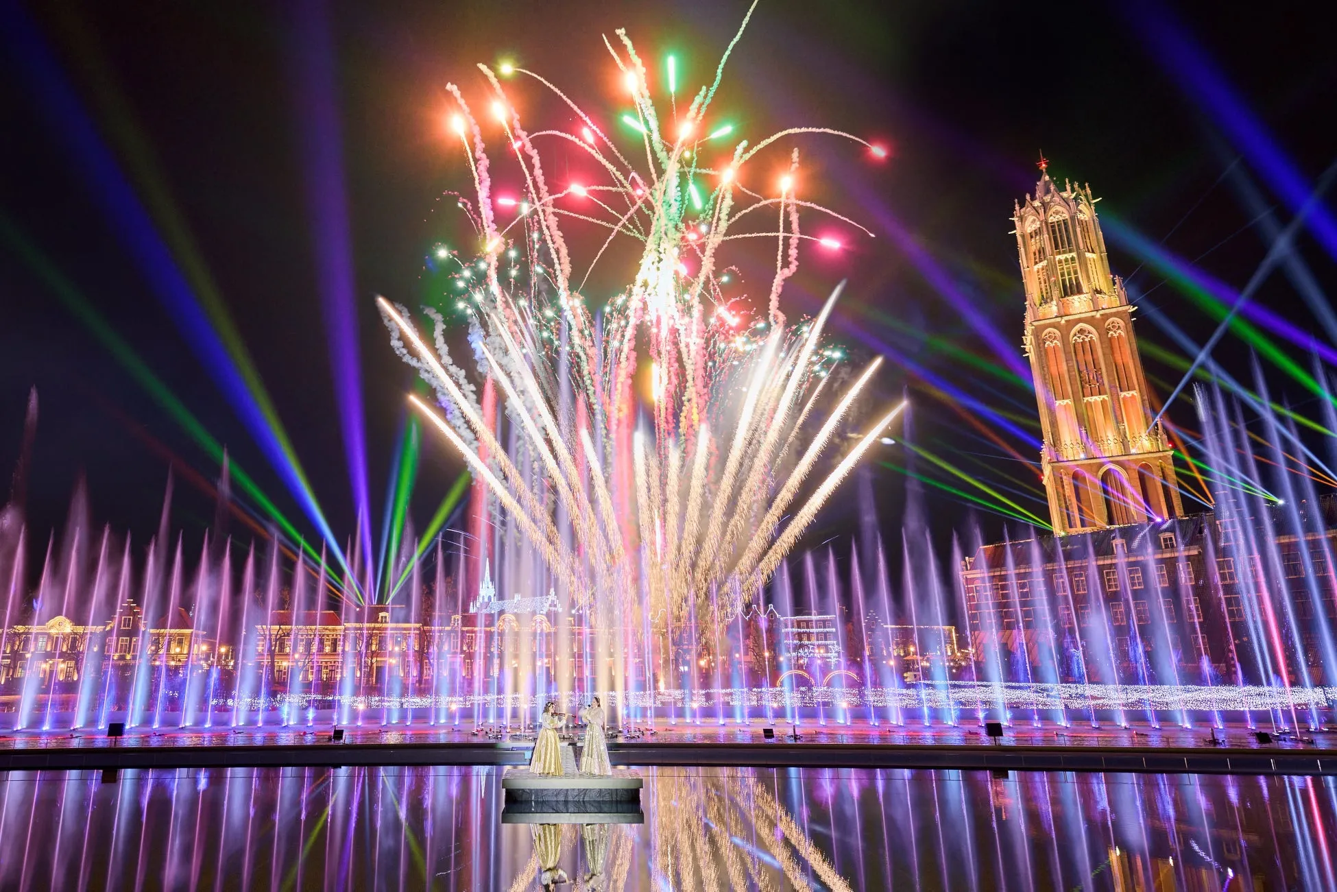 夜の噴水ショー