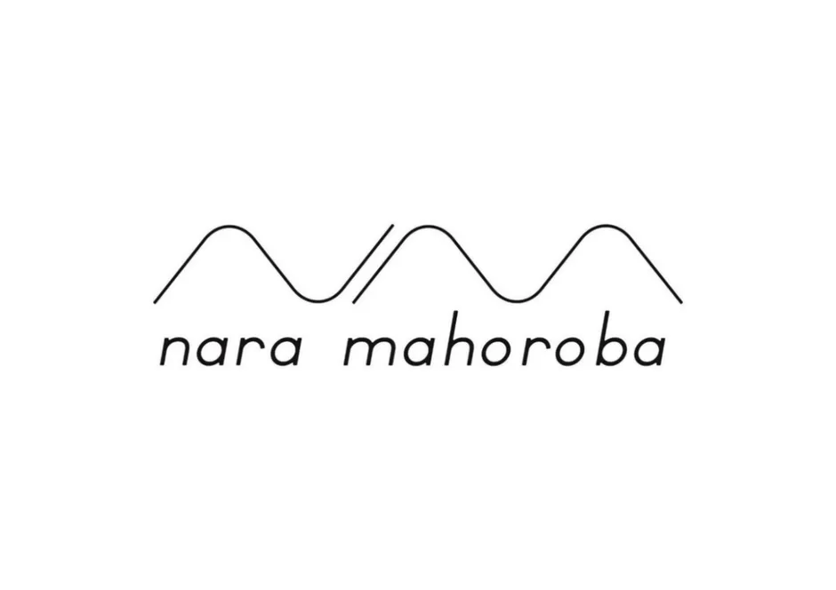 nara mahorobaのロゴ