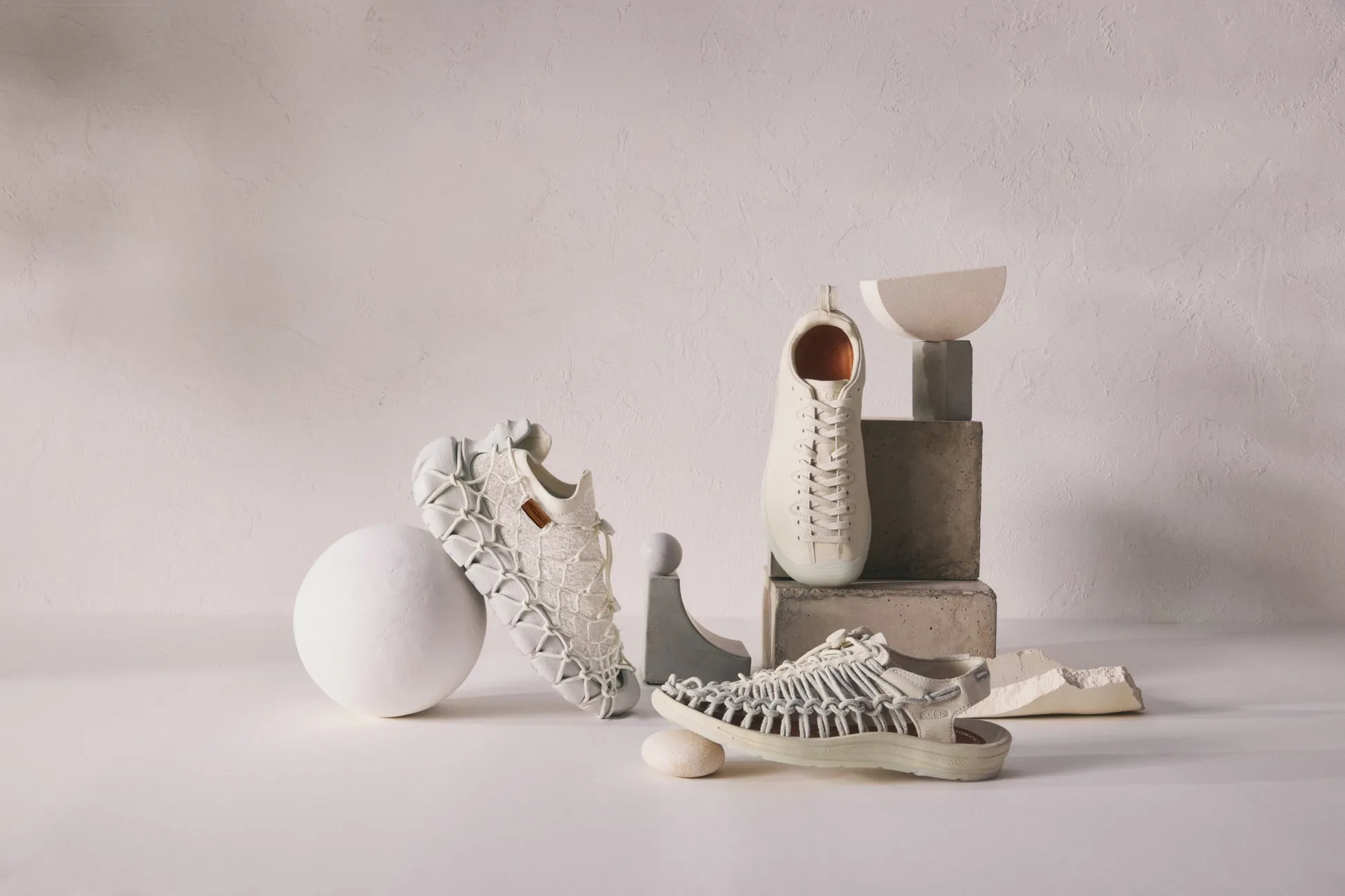 【KEEN JASPER】足元から品格を。限定Atmosphere Packで叶える大人の洗練