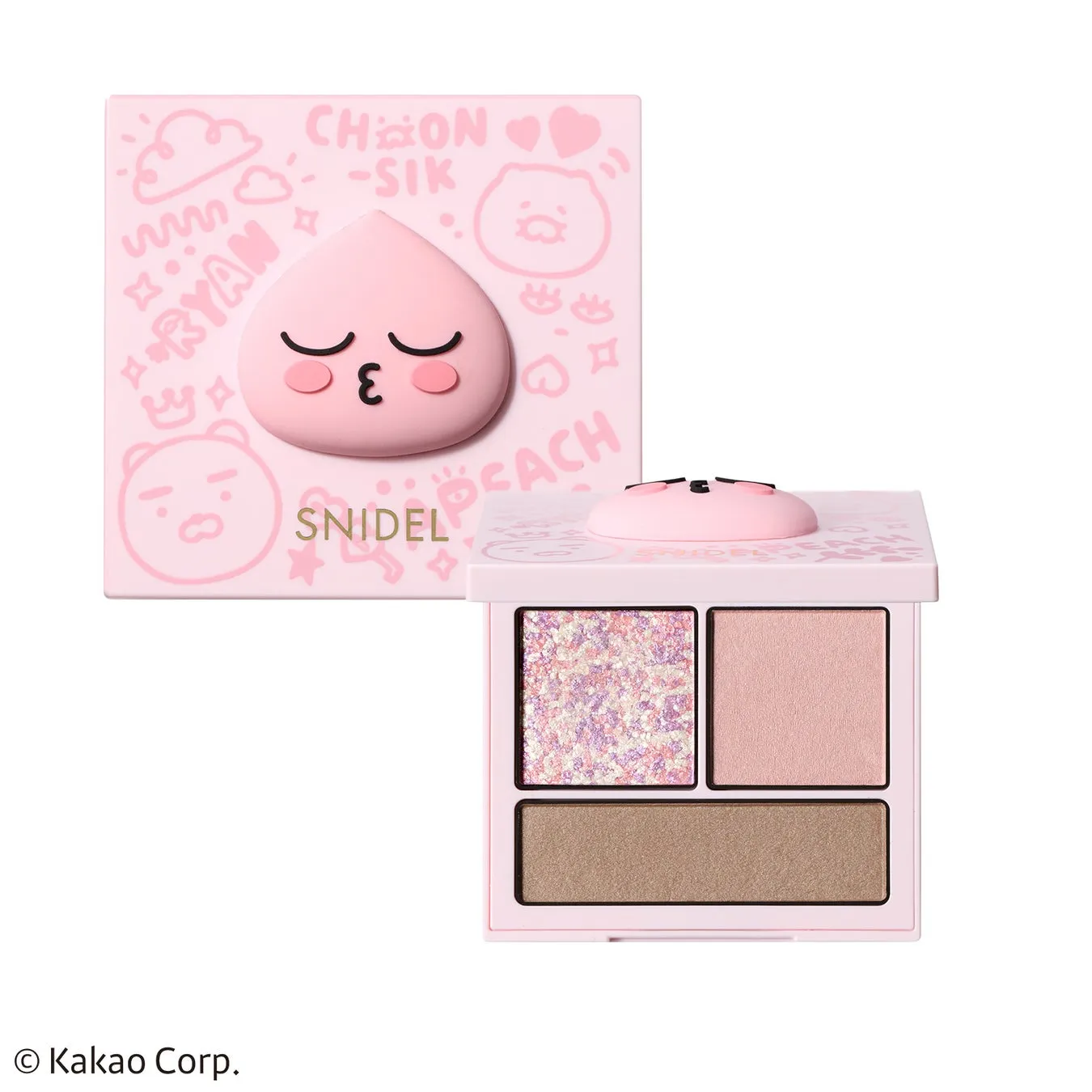 ピンク色のアイシャドウパレット。パレットには、キラキラしたシャドウ、ピンク色のシャドウ、茶色のシャドウが含まれています。パレットの上部には、桃の形をした飾りがあります。また、ライアンのキャラクターのイラストもあります。