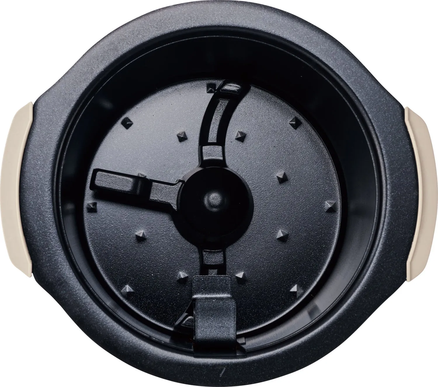 黒色の容器の内側