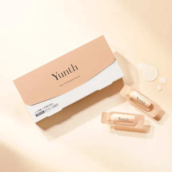 肌ケア製品のパッケージと美容液のショット。製品は「Yinth」ブランドで、シワ改善と未開封防止の表示があります。