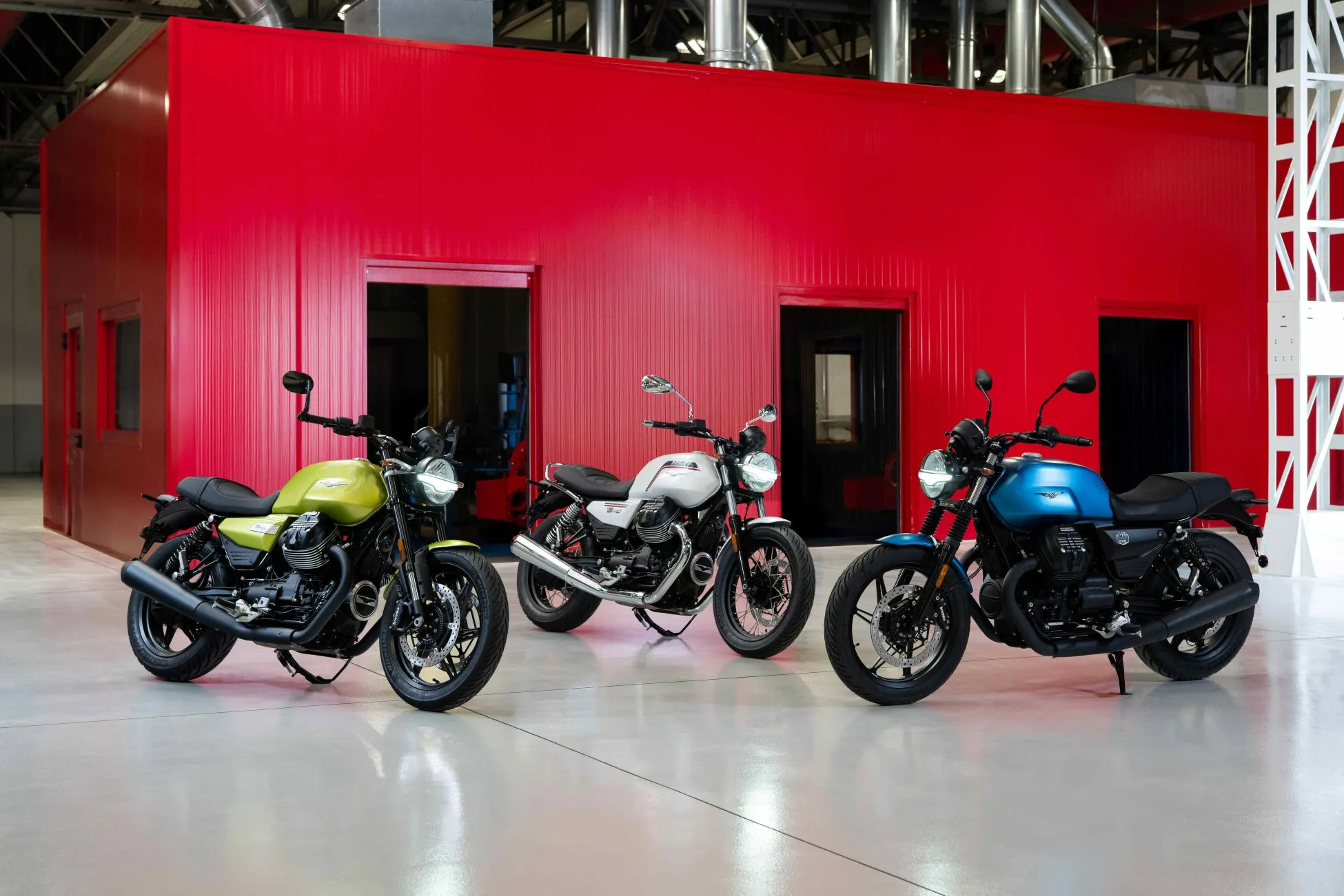 Moto Guzzi V7シリーズ バイク3台