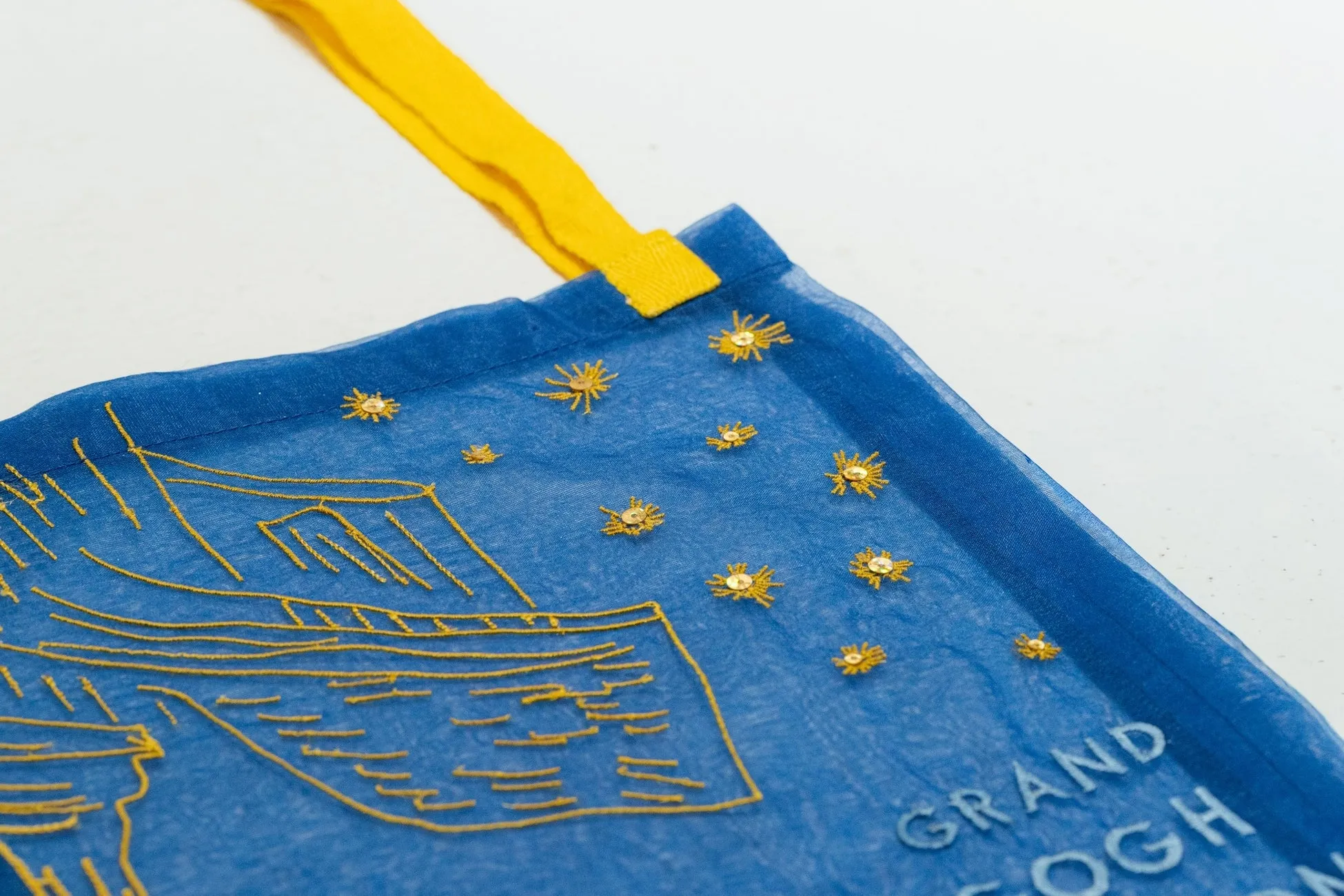 ブリジットタナカコラボ・オーガンジー刺繍バッグ（広げた状態）