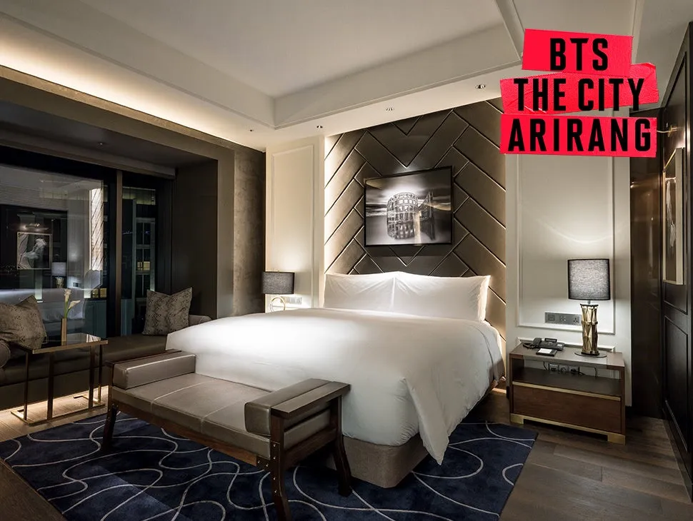 高級ホテルのベッドルーム