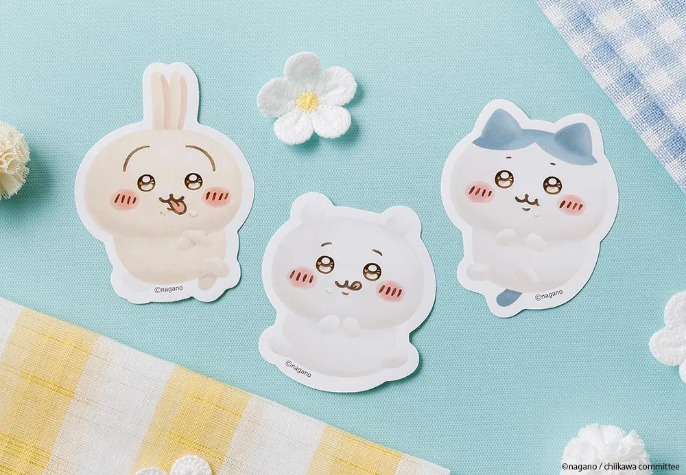 キャラクターのステッカーが複数配置された写真。