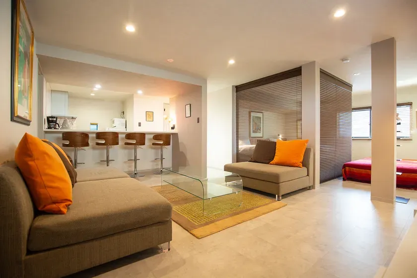 モダンで開放的なリビング