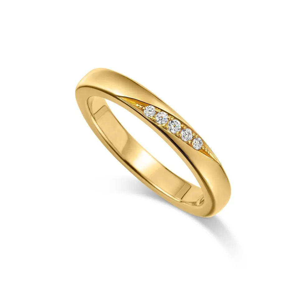 『プレーン』にメレダイヤモンドをセットしたアレンジ例