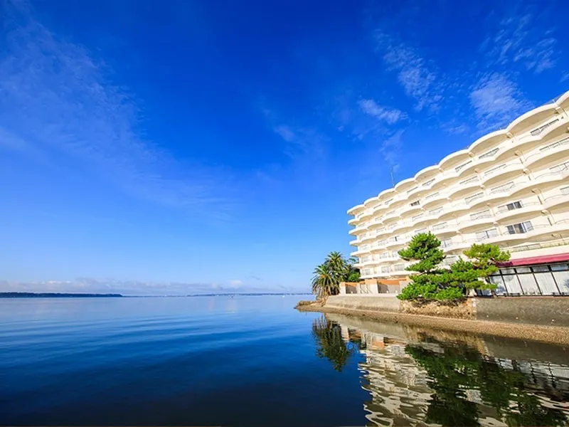 浜名湖畔に佇むホテルグリーンプラザ浜名湖