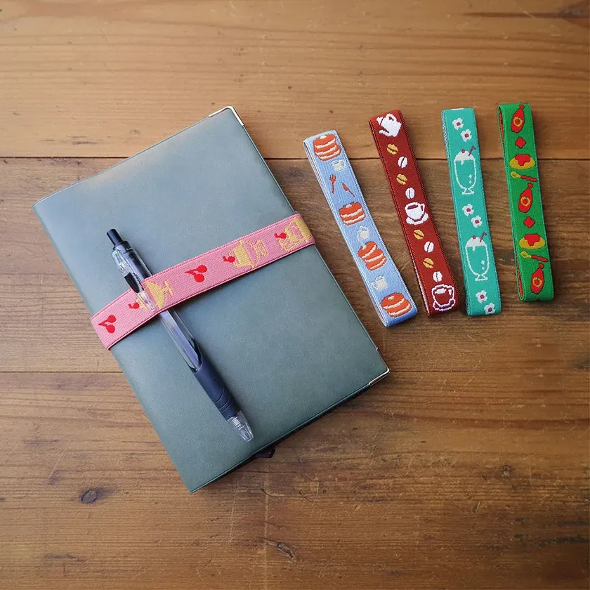 手帳バンドとして使われている様子