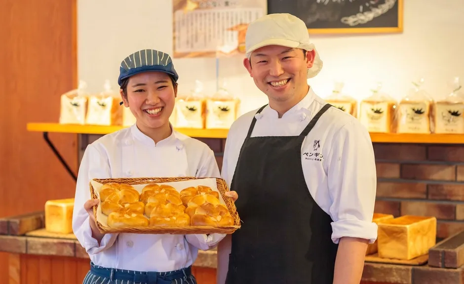 笑顔が素敵なペンギンベーカリーの店員さん