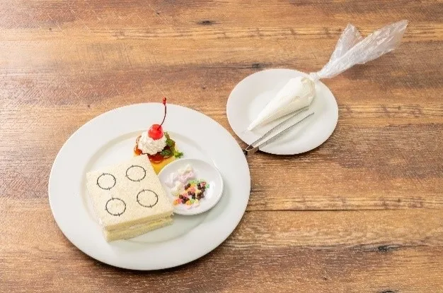 自分でほっぺちゃんを作れるデザートプレート