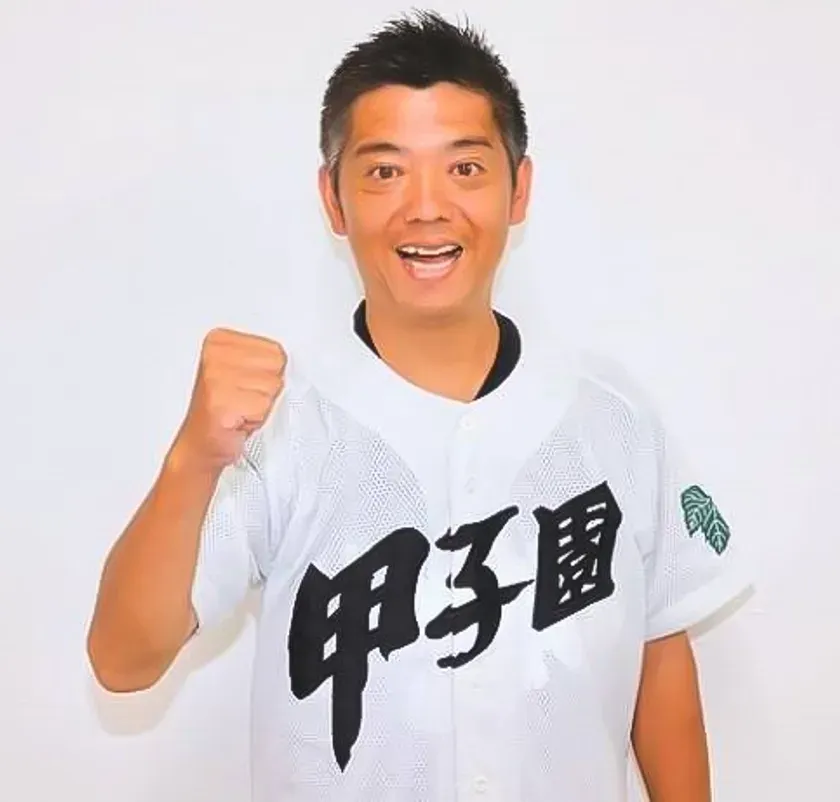 MCを務めるかみじょうたけしさん