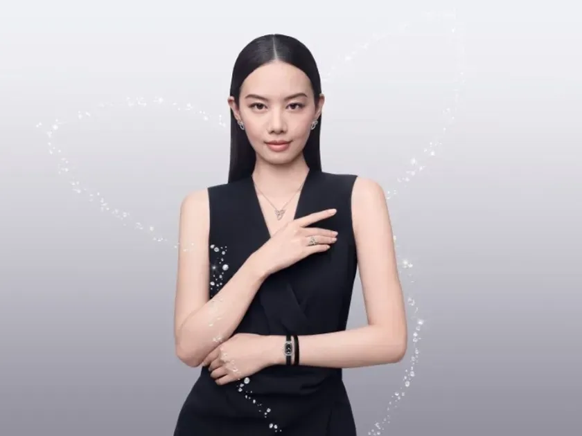 ハリー・ウィンストンのジュエリーを身に着けた女性