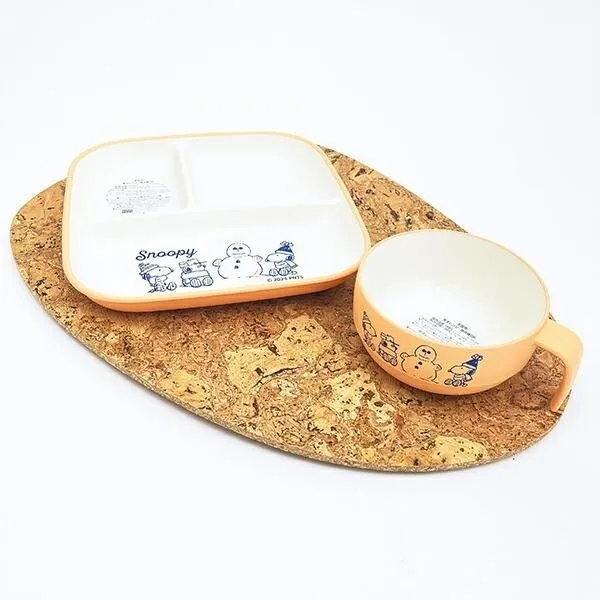 仕切り付きのプレートとカップのセット