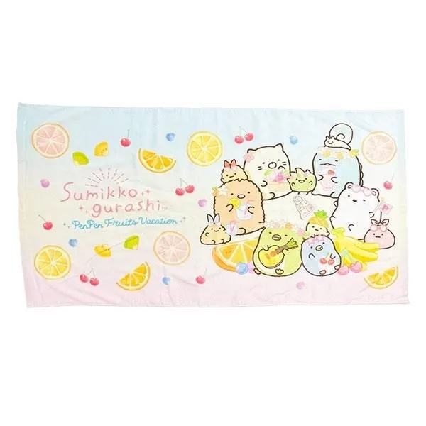 フルーツとすみっコたちが描かれた爽やかなタオル