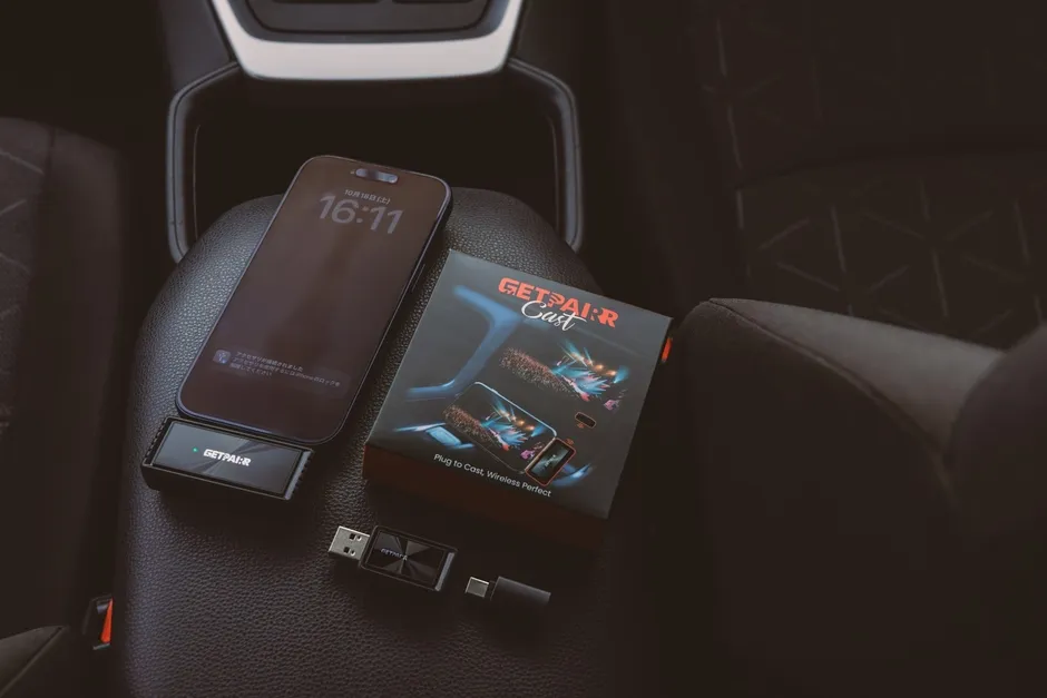 製品パッケージと付属品