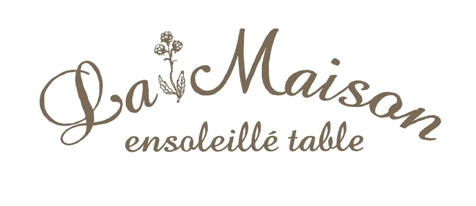 ラ・メゾン アンソレイユターブルのロゴ