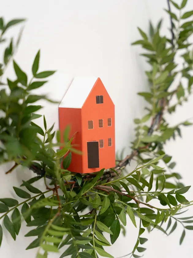 家の形のペーパークラフト