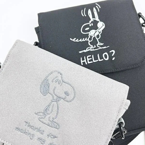 縦型でスタイリッシュなパスポートショルダーバッグ