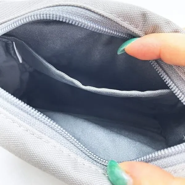 バッグの内側は柔らかい素材