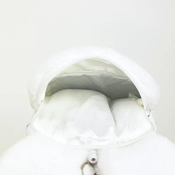 チャック付きポケットも