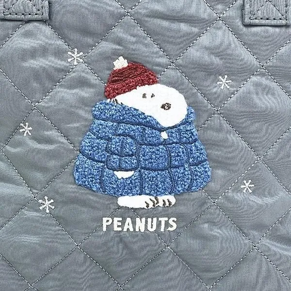 スヌーピーの刺繍アップ