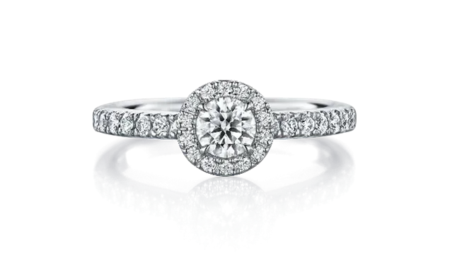 ダイヤモンドの婚約指輪