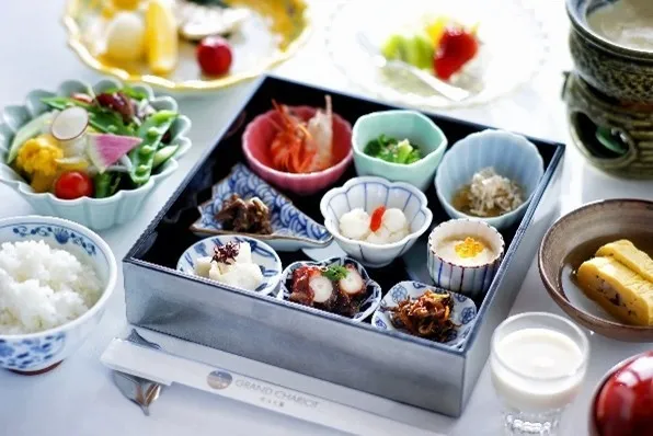 彩り豊かな朝食御膳