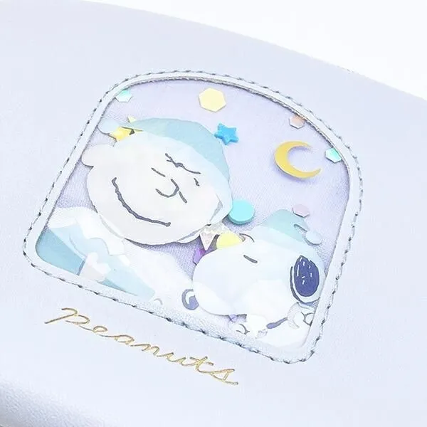 キラキラのビーズやスパンコールが入ったポーチ