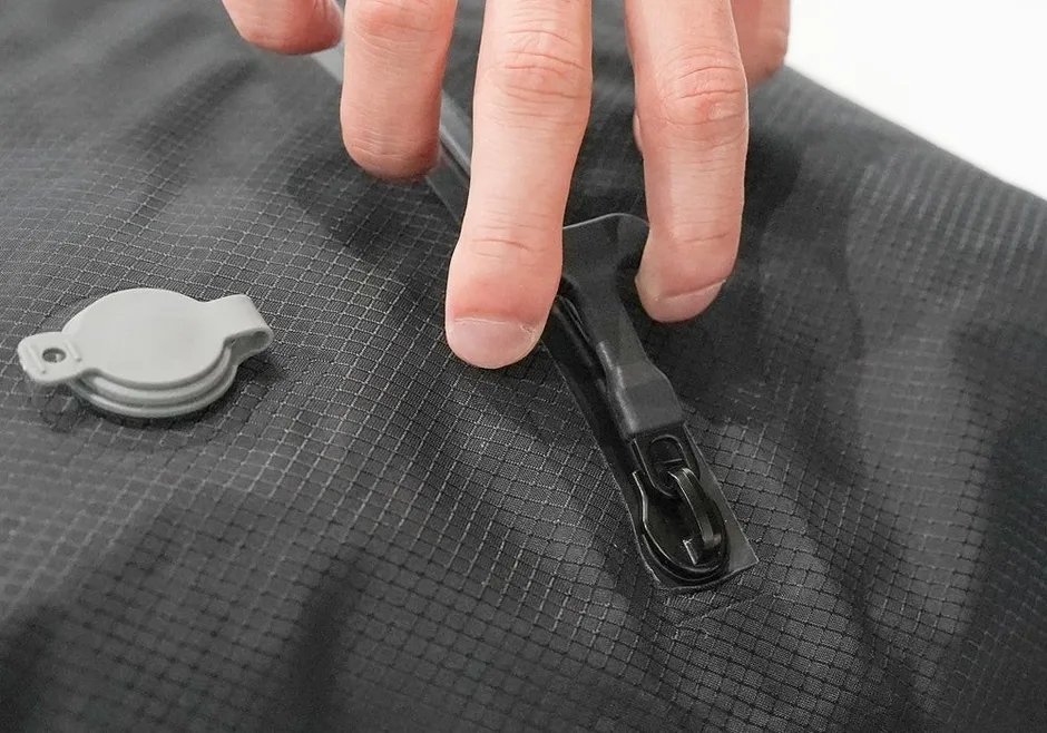 開閉しやすい引手