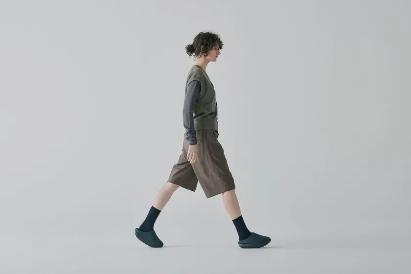 オフィスでの歩きがフィットネスに変わるシューズ