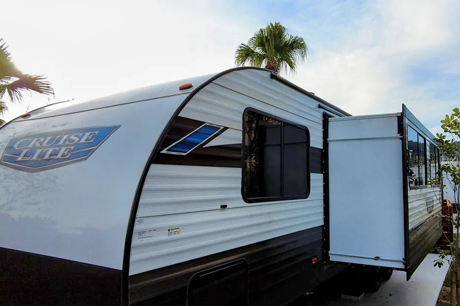 グランピングトレーラーの外観