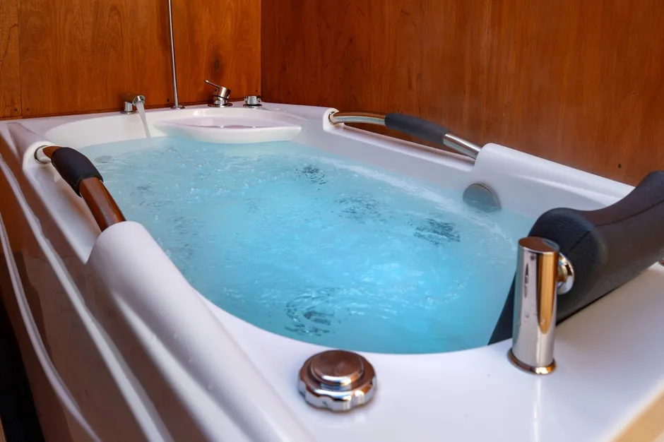 屋外の専用ジェットバス