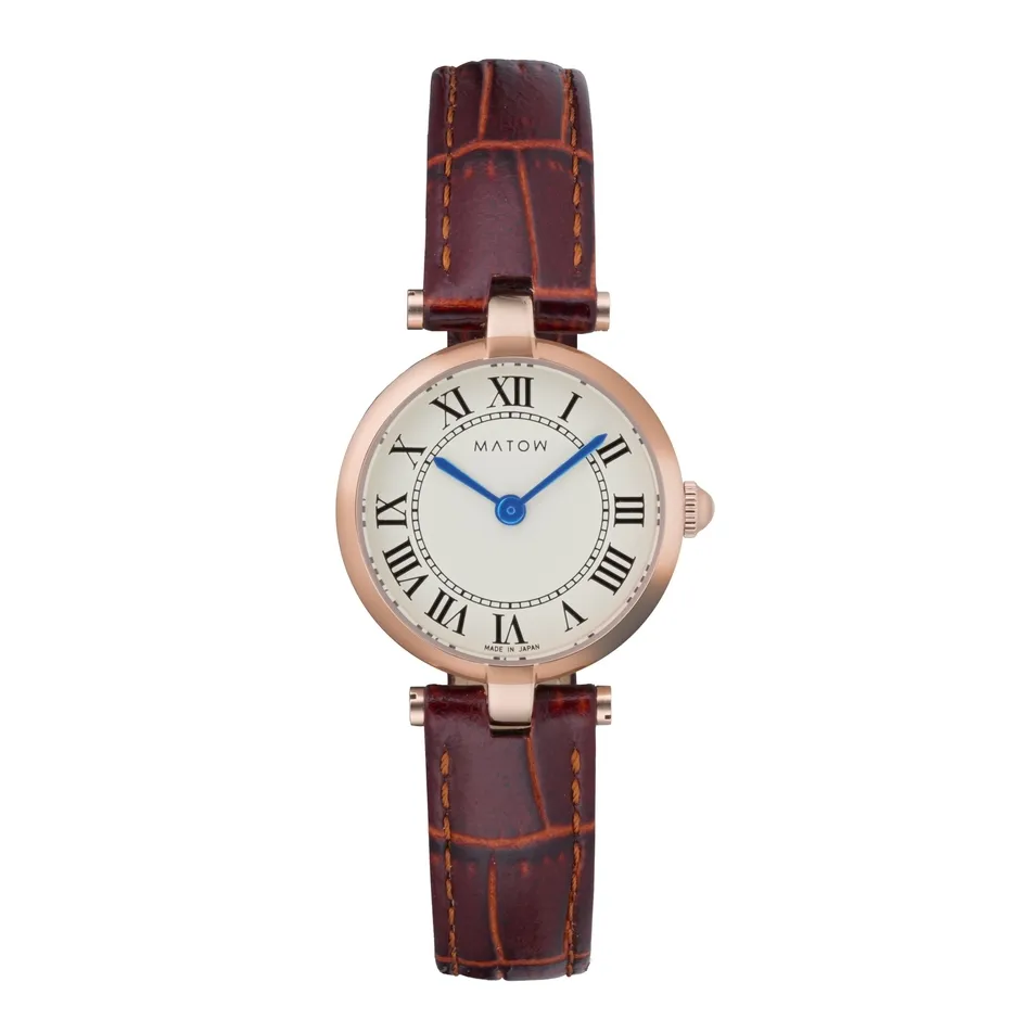 茶色い革ベルトの腕時計